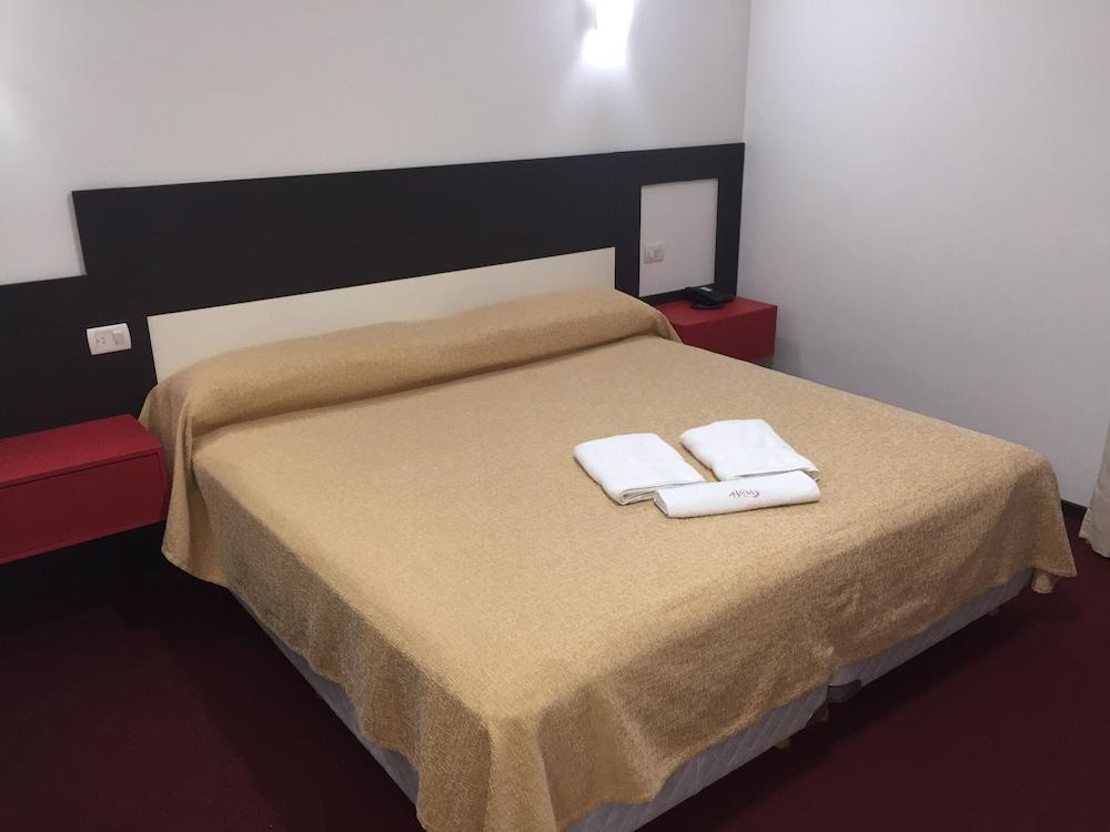 Nuevo Mundo Hotel Сан Рафаел Екстериор снимка